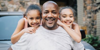 father with his daughters