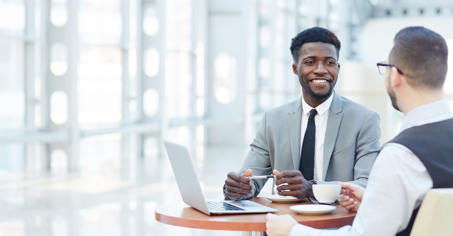 Discussion between woman and her broker